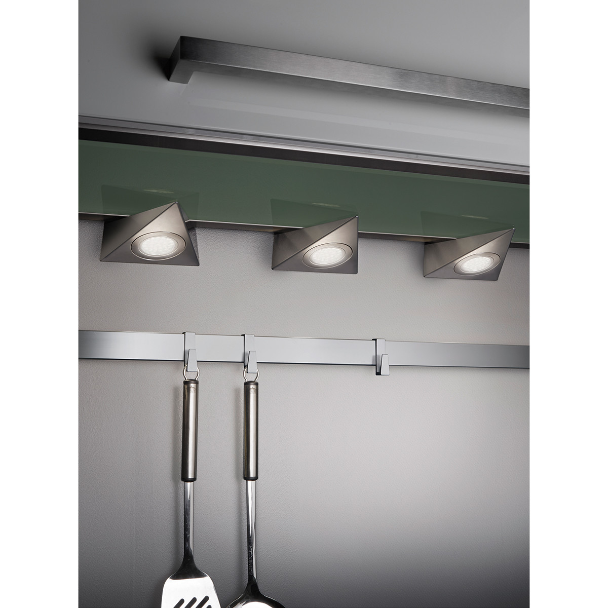 LED Keukenkast Verlichting - Trion Ecoli - 9W - 3-lichts - Warm Wit 3000K - Driehoek - Mat Nikkel - Aluminium